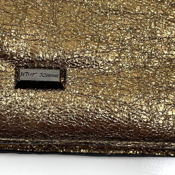 Betsey Johnson Gold Purse Metallic Gold Crossbody Bag With Bow Accent Square Sha - Picture 3 of 11